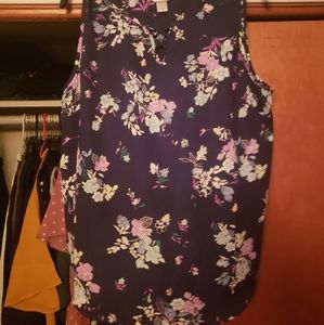 Sleeveless blouse blue floral